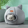 Niche Chat Intérieur Igloo Chat en forme de dôme avec chat blanc à l'intérieur.