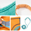 Détails du harnais pour chat en tissu, coutures et laisse rembourrée.